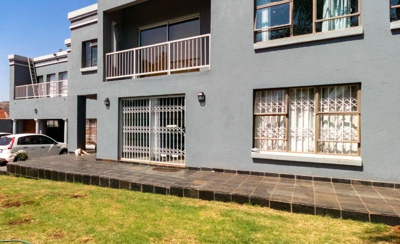 6 Bedroom Property for Sale in Amandasig Gauteng