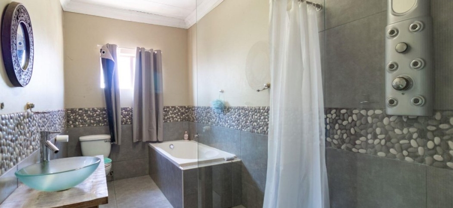 6 Bedroom Property for Sale in Amandasig Gauteng