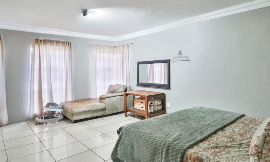 6 Bedroom Property for Sale in Amandasig Gauteng