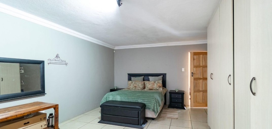 6 Bedroom Property for Sale in Amandasig Gauteng