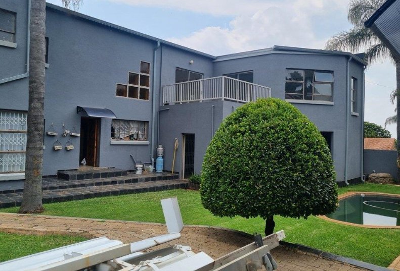 6 Bedroom Property for Sale in Amandasig Gauteng
