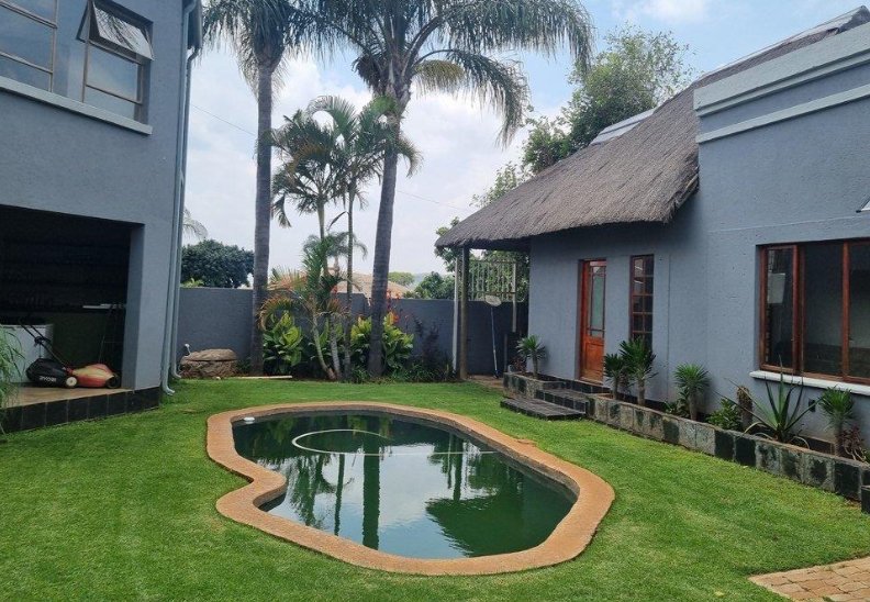 6 Bedroom Property for Sale in Amandasig Gauteng