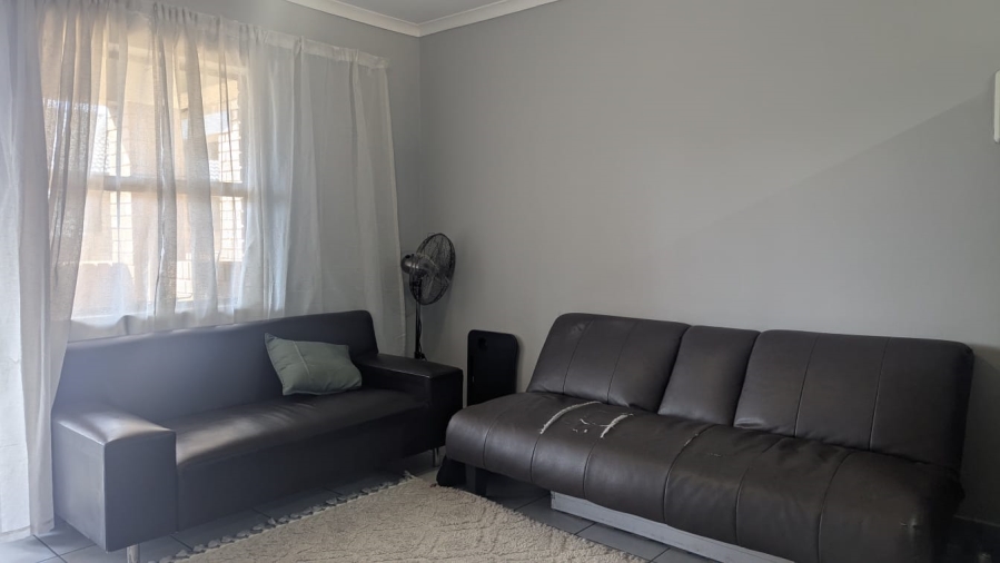 2 Bedroom Property for Sale in Heuweloord Gauteng