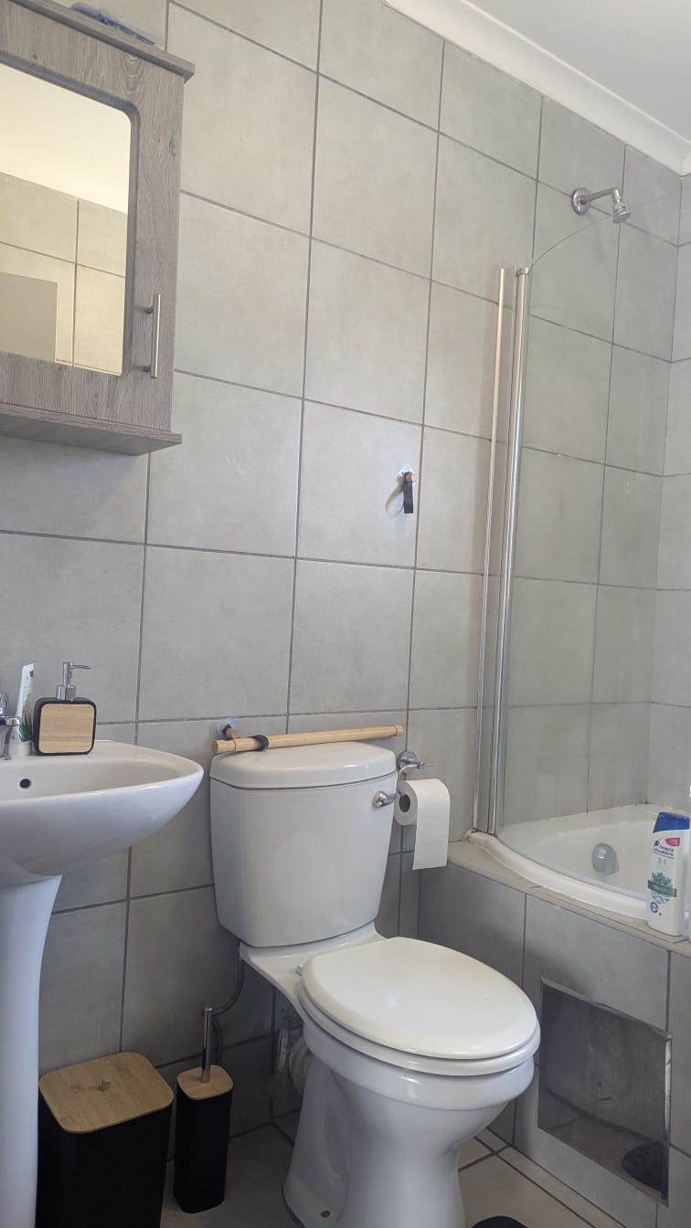 2 Bedroom Property for Sale in Heuweloord Gauteng