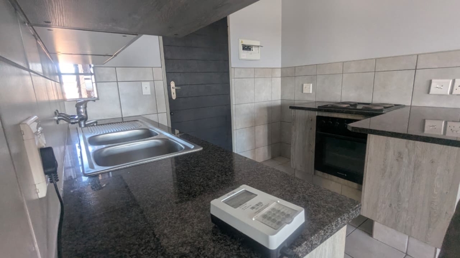 2 Bedroom Property for Sale in Heuweloord Gauteng