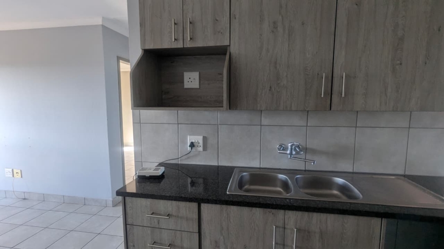 2 Bedroom Property for Sale in Heuweloord Gauteng