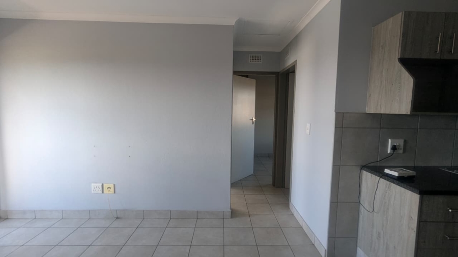 2 Bedroom Property for Sale in Heuweloord Gauteng
