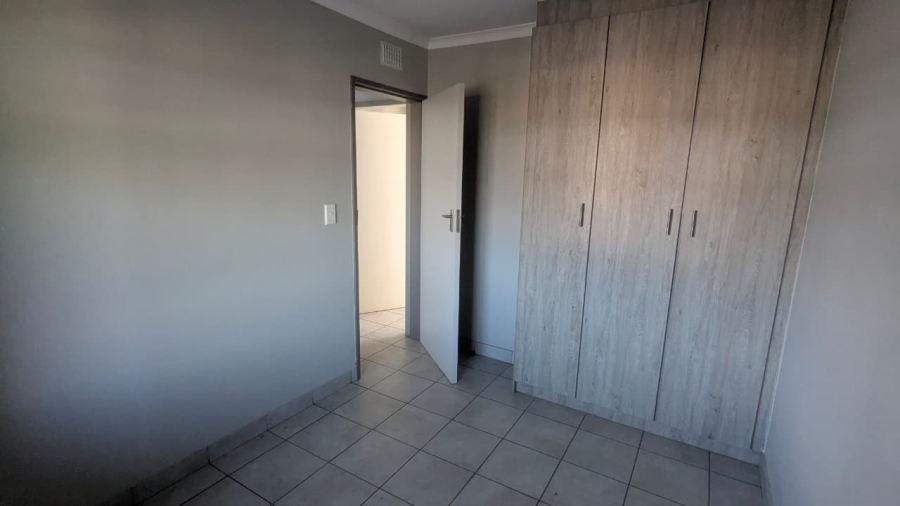 2 Bedroom Property for Sale in Heuweloord Gauteng