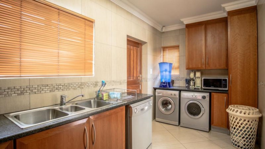 4 Bedroom Property for Sale in Magalieskruin Gauteng
