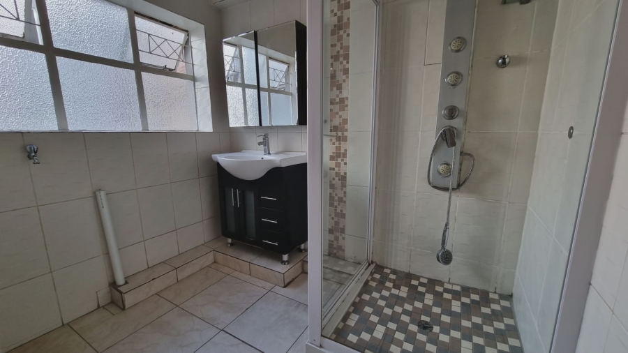 To Let  Bedroom Property for Rent in Cyrildene Gauteng