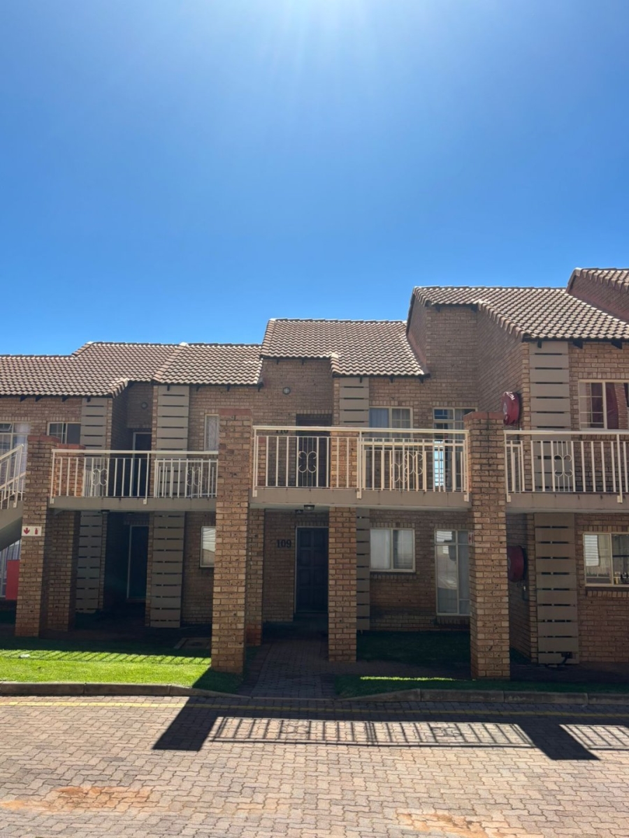 2 Bedroom Property for Sale in Boardwalk Villas Gauteng