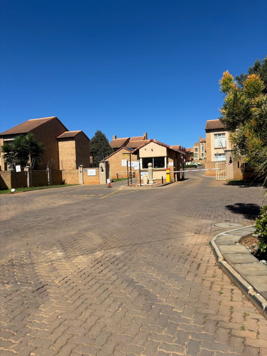 2 Bedroom Property for Sale in Boardwalk Villas Gauteng