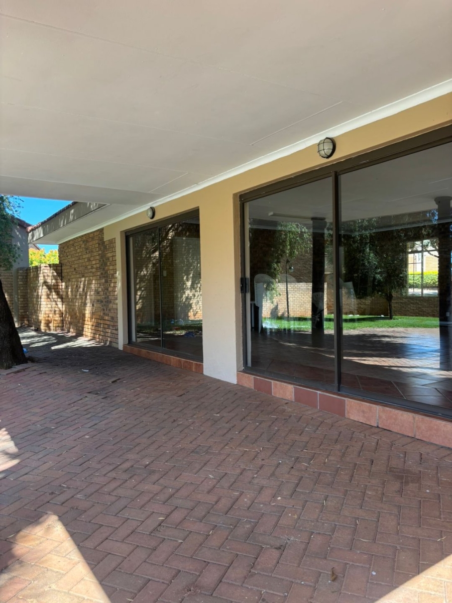 2 Bedroom Property for Sale in Boardwalk Villas Gauteng