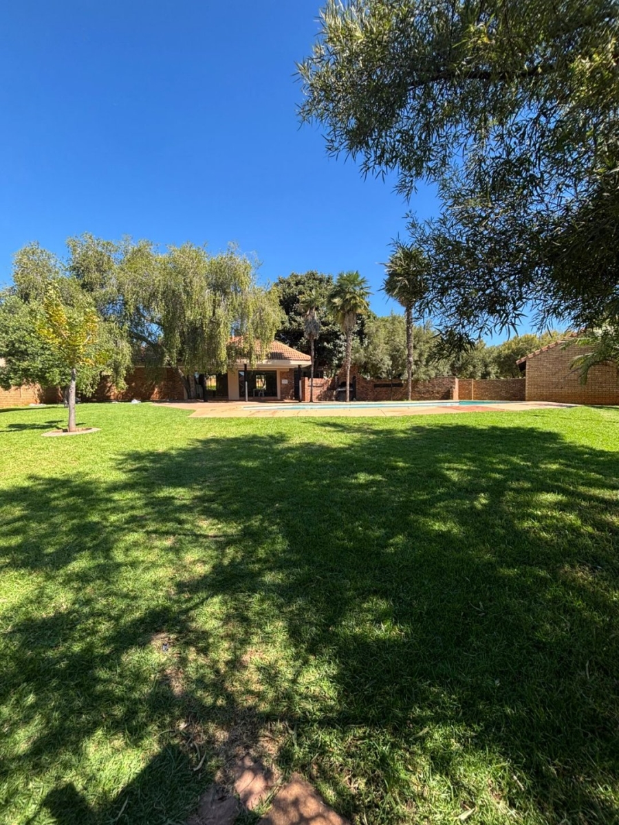2 Bedroom Property for Sale in Boardwalk Villas Gauteng