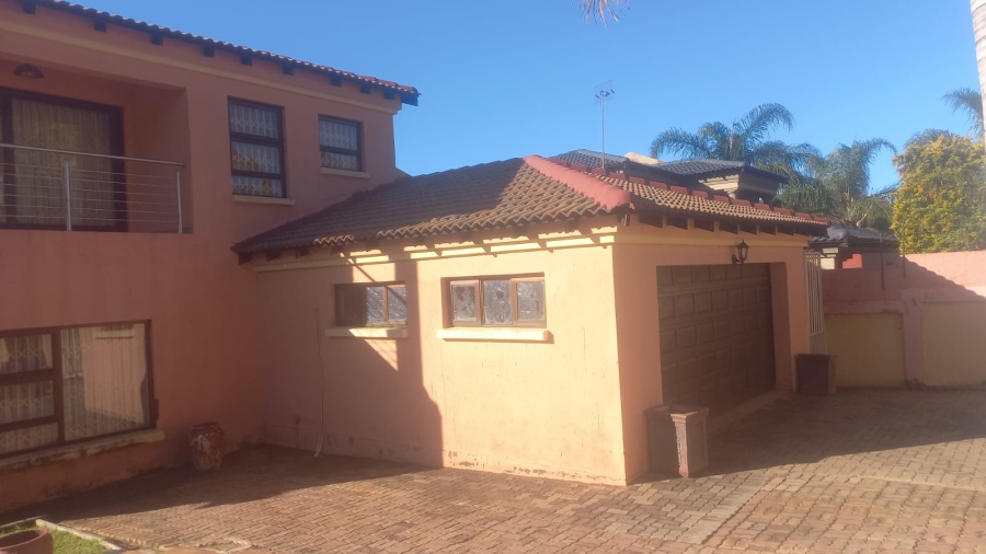 4 Bedroom Property for Sale in Amandasig Gauteng