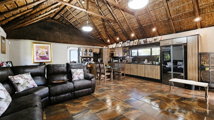 14 Bedroom Property for Sale in Mooilande Gauteng
