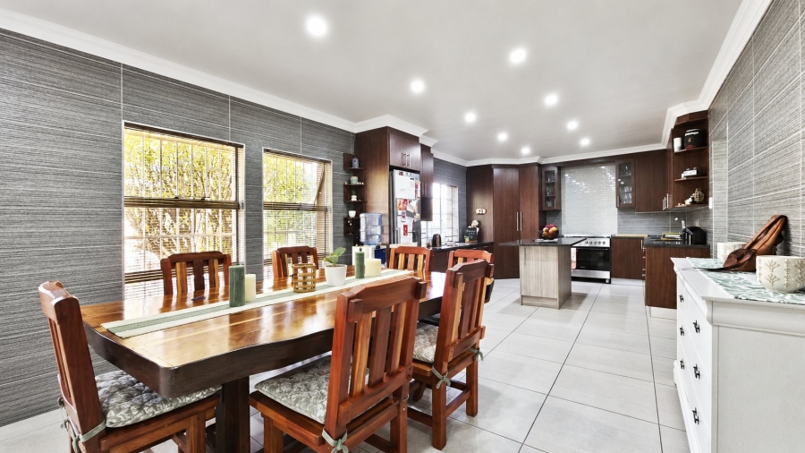 14 Bedroom Property for Sale in Mooilande Gauteng