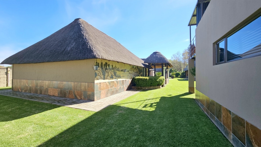14 Bedroom Property for Sale in Mooilande Gauteng