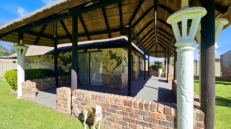 14 Bedroom Property for Sale in Mooilande Gauteng