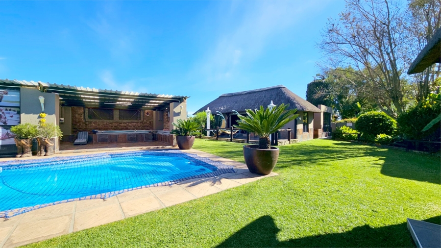 14 Bedroom Property for Sale in Mooilande Gauteng