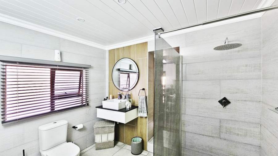 14 Bedroom Property for Sale in Mooilande Gauteng
