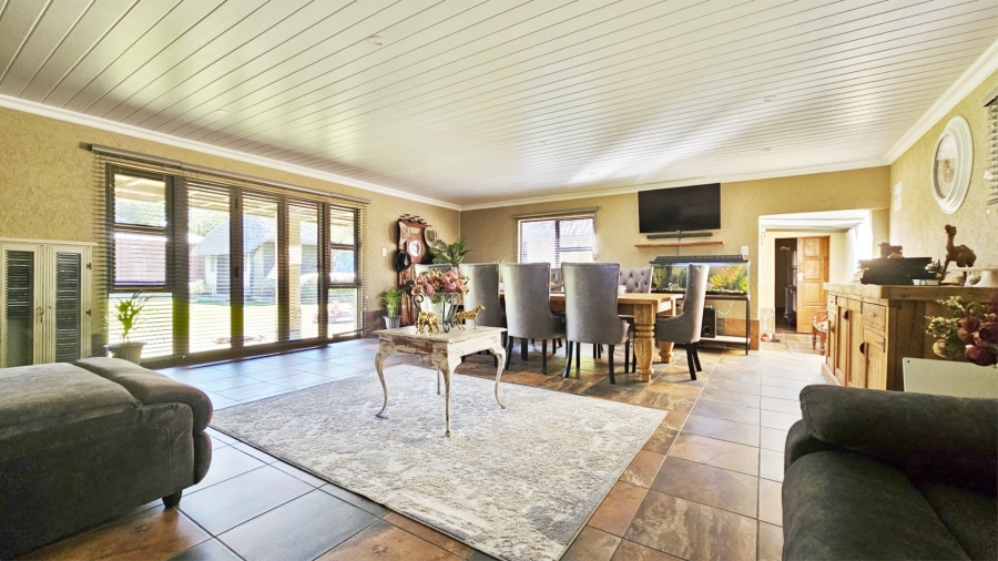 14 Bedroom Property for Sale in Mooilande Gauteng