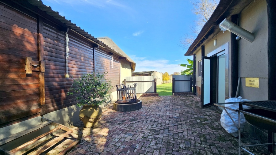 14 Bedroom Property for Sale in Mooilande Gauteng