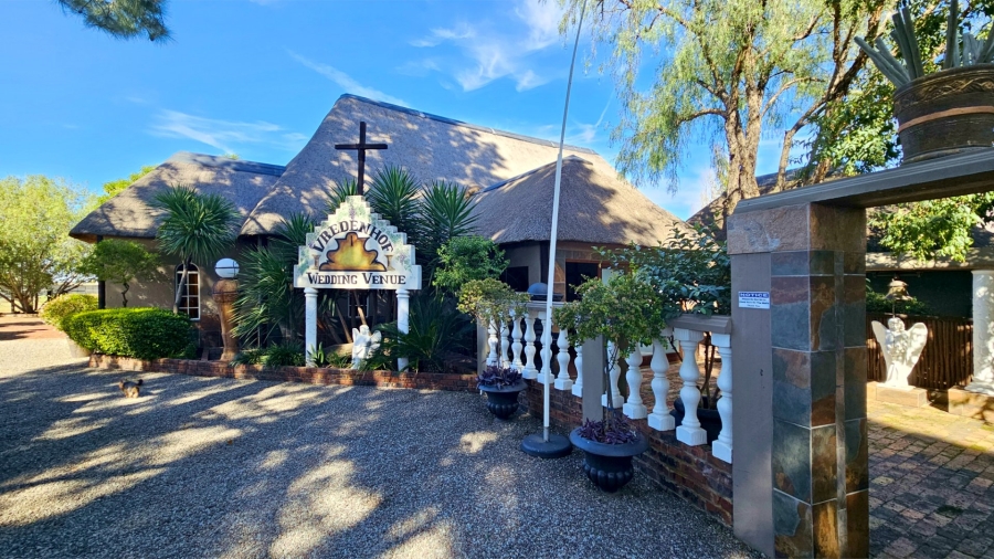 14 Bedroom Property for Sale in Mooilande Gauteng