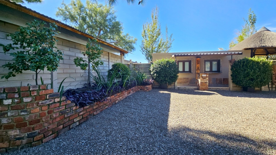 14 Bedroom Property for Sale in Mooilande Gauteng