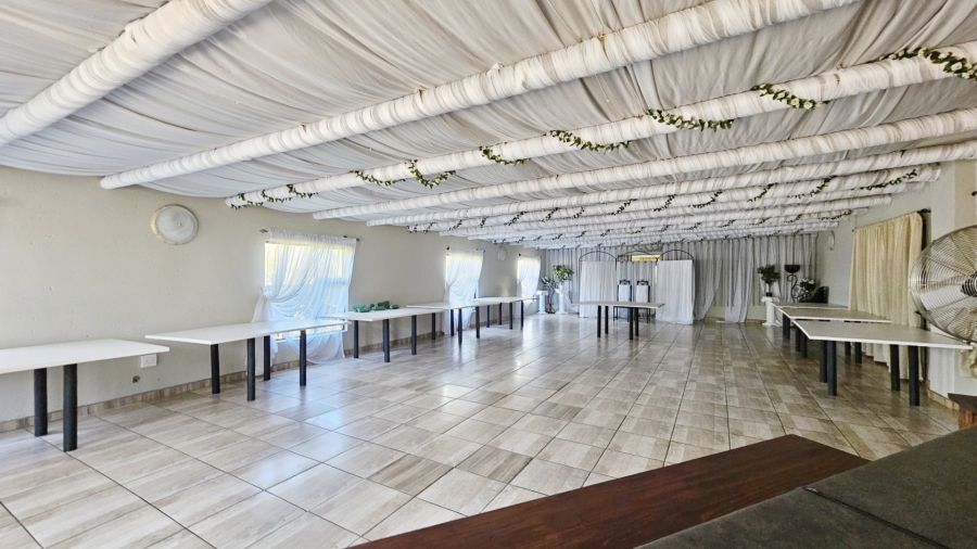 14 Bedroom Property for Sale in Mooilande Gauteng