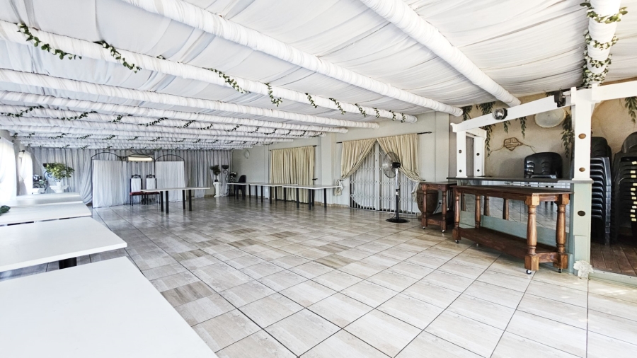 14 Bedroom Property for Sale in Mooilande Gauteng