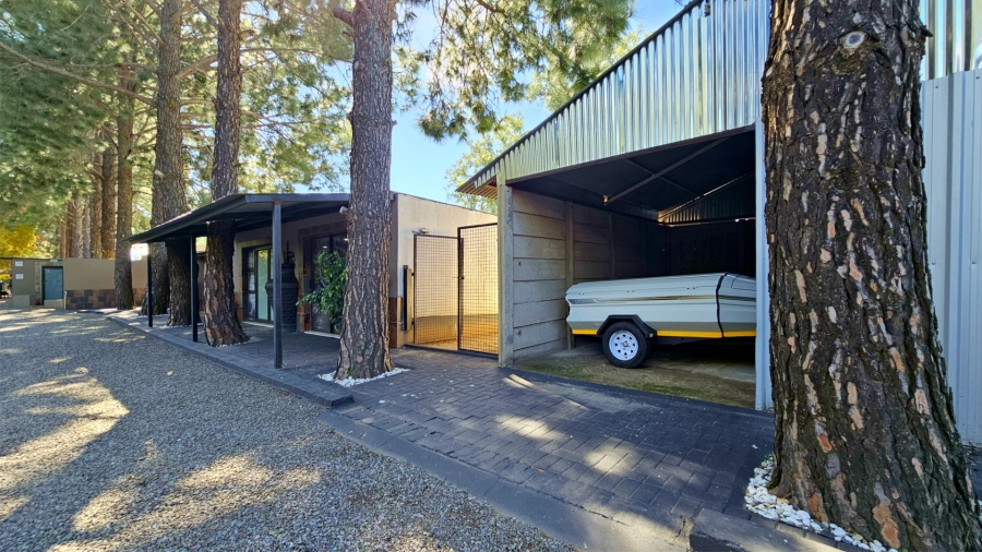 14 Bedroom Property for Sale in Mooilande Gauteng