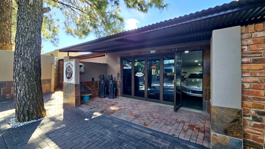 14 Bedroom Property for Sale in Mooilande Gauteng