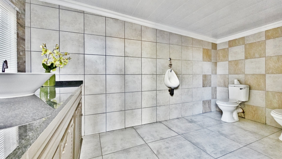 14 Bedroom Property for Sale in Mooilande Gauteng