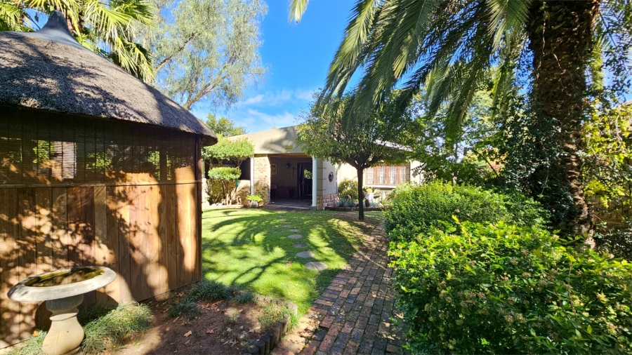 14 Bedroom Property for Sale in Mooilande Gauteng