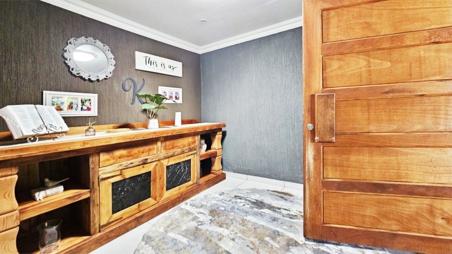 14 Bedroom Property for Sale in Mooilande Gauteng