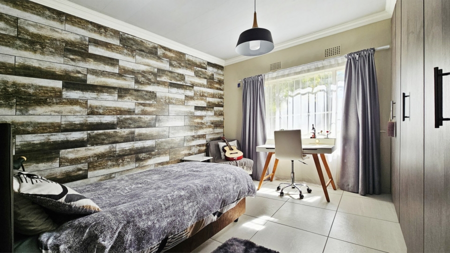 14 Bedroom Property for Sale in Mooilande Gauteng