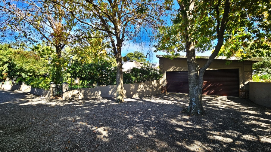 14 Bedroom Property for Sale in Mooilande Gauteng
