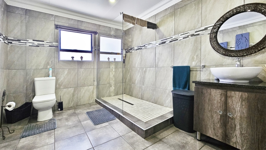 14 Bedroom Property for Sale in Mooilande Gauteng