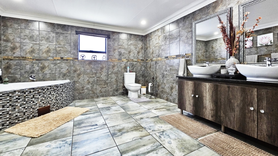 14 Bedroom Property for Sale in Mooilande Gauteng