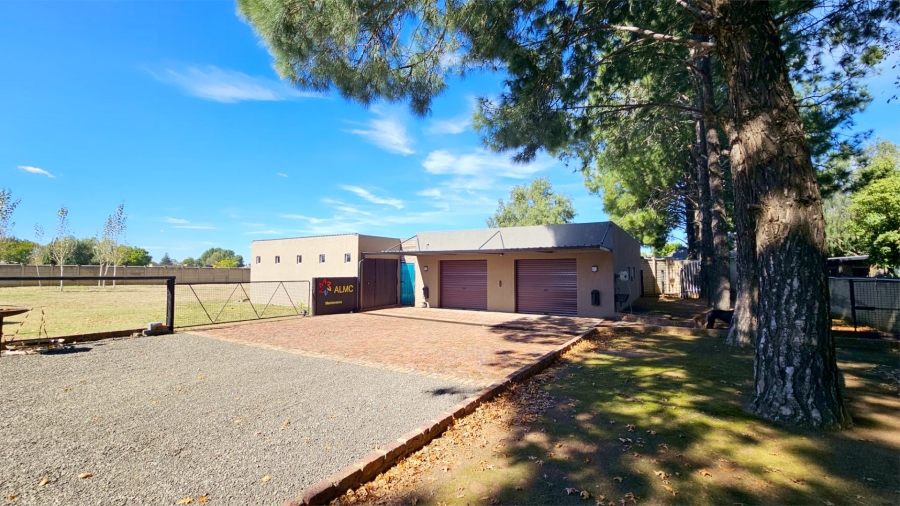 14 Bedroom Property for Sale in Mooilande Gauteng