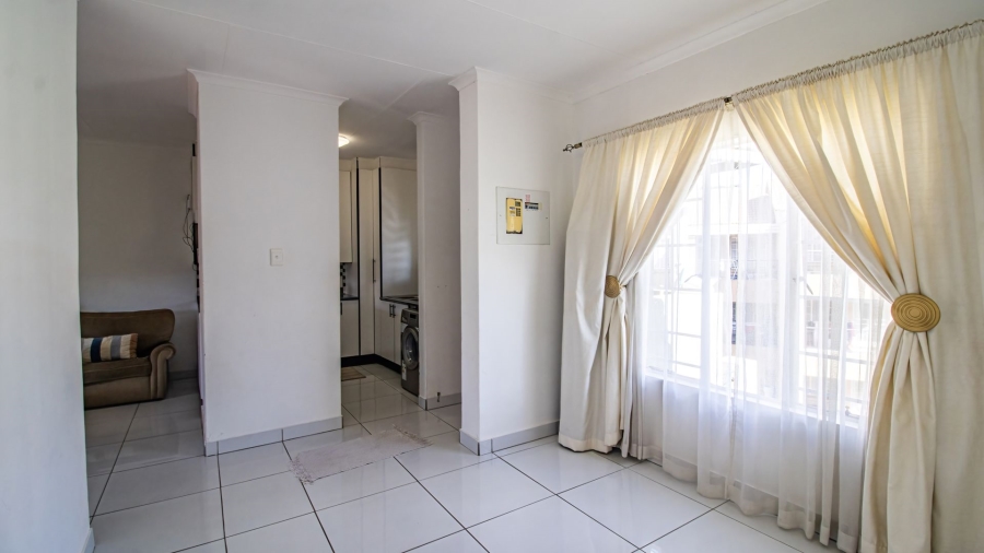 2 Bedroom Property for Sale in Meredale Gauteng