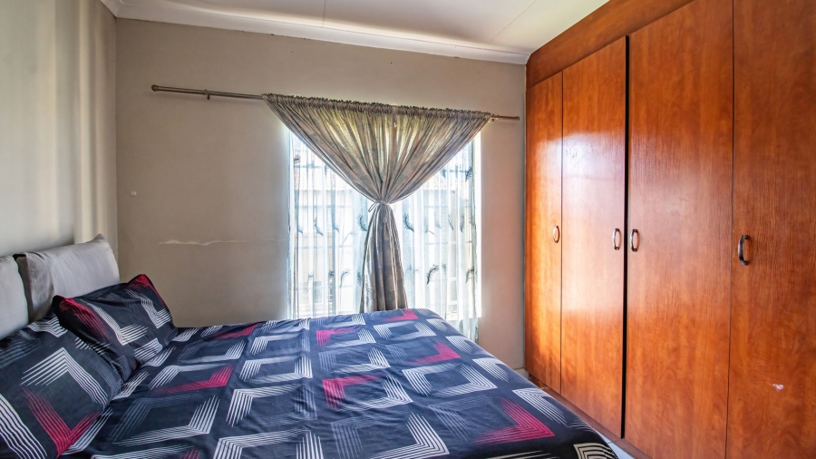 2 Bedroom Property for Sale in Meredale Gauteng