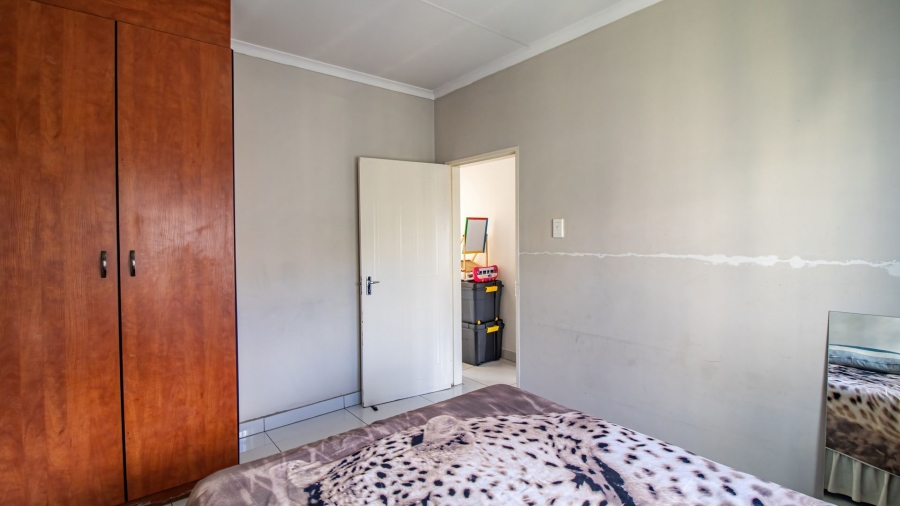 2 Bedroom Property for Sale in Meredale Gauteng