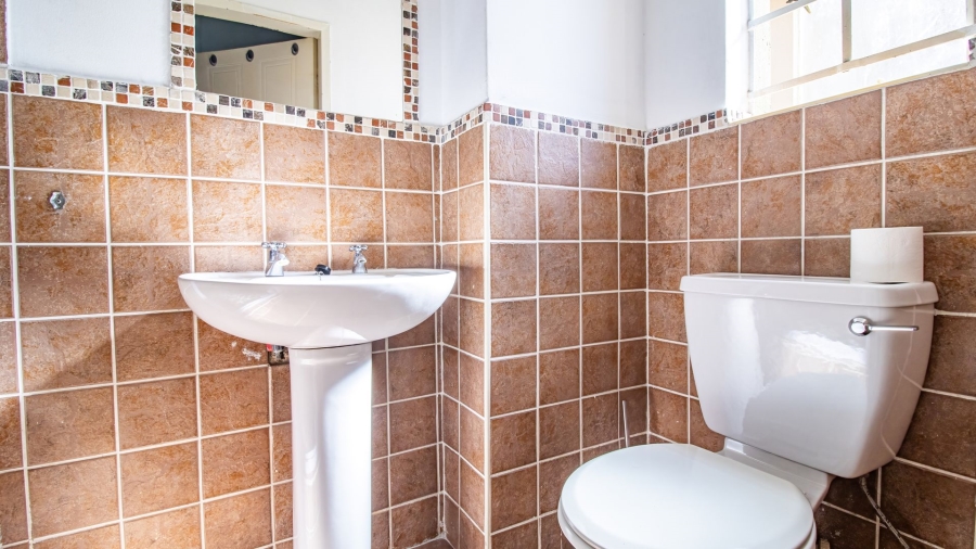 2 Bedroom Property for Sale in Meredale Gauteng