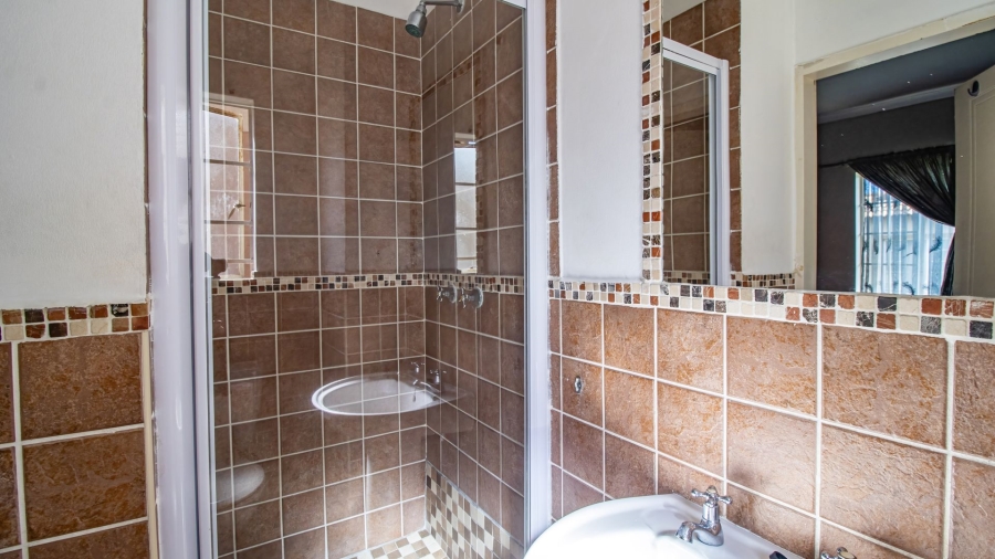 2 Bedroom Property for Sale in Meredale Gauteng