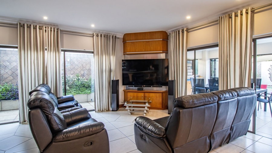 6 Bedroom Property for Sale in Bassonia Gauteng