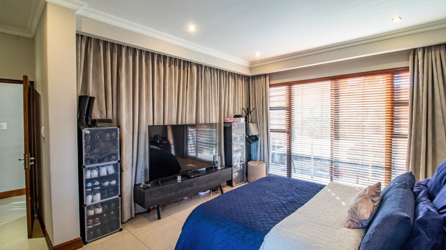 6 Bedroom Property for Sale in Bassonia Gauteng