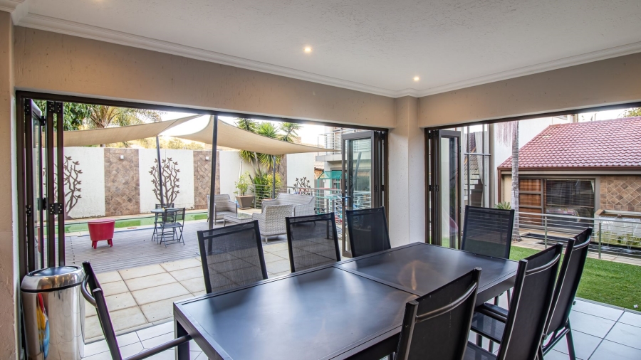 6 Bedroom Property for Sale in Bassonia Gauteng