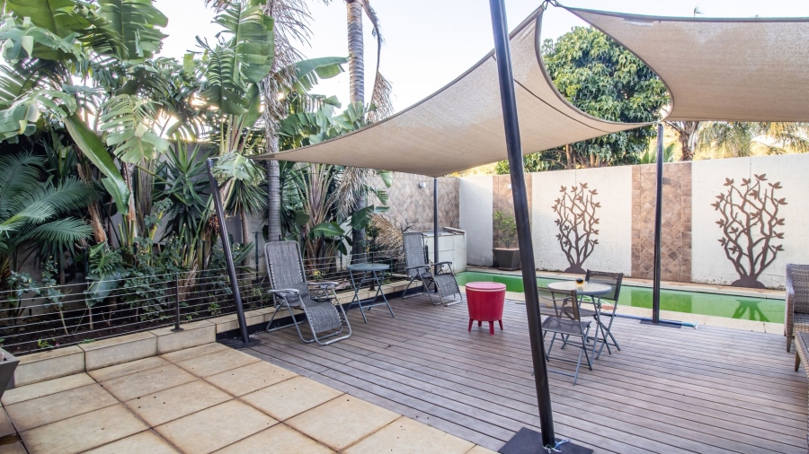 6 Bedroom Property for Sale in Bassonia Gauteng